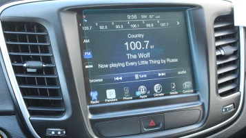 Захисне скло Pixsel на монітор CHRYSLER 200 - 8.1“ 2013 - 2016