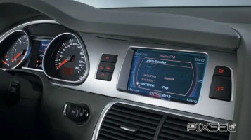 Ochronne szkło Pixsel na monitor AUDI Q7 / SQ7 / RSQ7 - 6.7“ 2006 - 2014