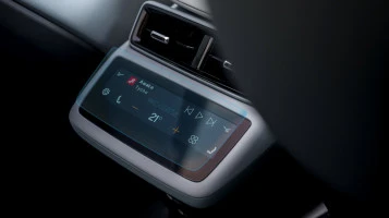 Ochronne szkło Pixsel na panel klimatyzacji tylnej POLESTAR 4 - 6.8“ 2023 -