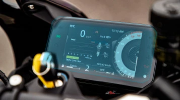 Ochronne szkło Pixsel na moto prędkościomierz CFMOTO 500SR VOOM 2024 + 6.8“