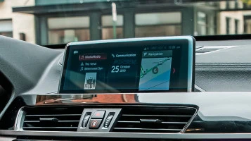 Ochronne szkło Pixsel na monitor BMW X1 - 10.2“ 2019 - 2022 (F48)